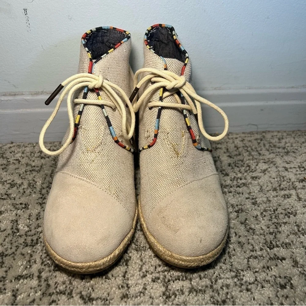 TOMS Whisper Suede Desert Canvas Lace Up Cork Wedge Size 7